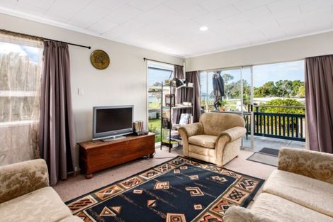 Photo of property in 14 Harbour View Road, Omokoroa, 3114