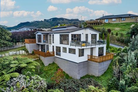 Photo of property in 15 Swain Grove, Riverstone Terraces, Upper Hutt, 5018