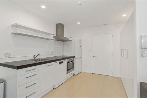 Photo of property in 11/318 Barbadoes Street, Christchurch Central, Christchurch, 8011
