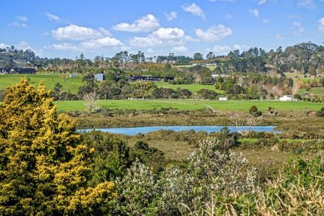 Photo of property in 109-111 Whangaparaoa Road, Red Beach, 0932