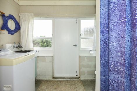 Photo of property in 11 Moana Drive, Mahia, 4198