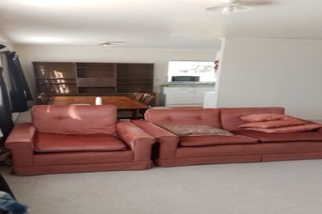 Photo of property in 2/8 Quiet Street, Te Atatu South, Auckland, 0610