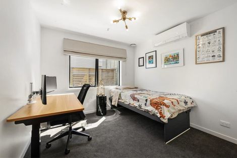 Photo of property in 7b Grumman Lane, Newlands, Wellington, 6037