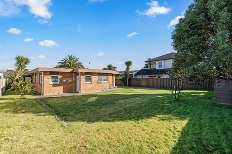 Photo of property in 5 Tudor Place, Mount Maunganui, 3116