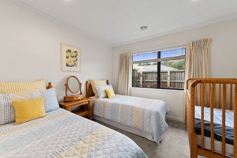 Photo of property in 18 Gemini Place, Kawaha Point, Rotorua, 3010