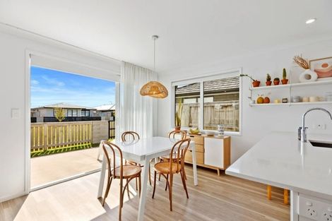 Photo of property in 12 Navy Lane, Papamoa, 3118