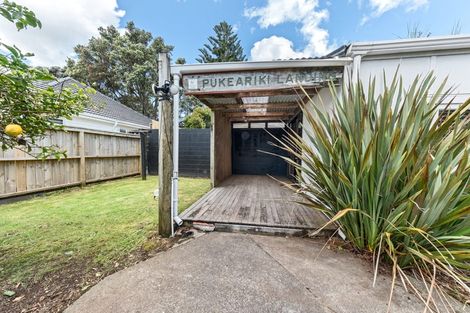 Photo of property in 141 Seaview Road, Westown, New Plymouth, 4310