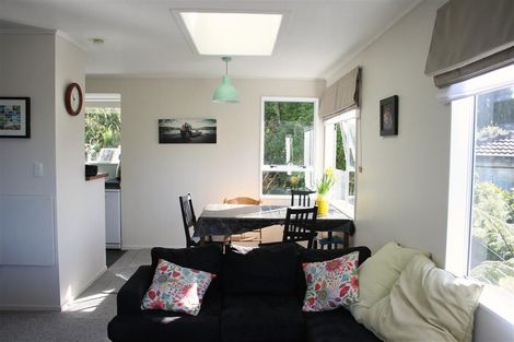 Photo of property in 1 Sasanqua Way, Crofton Downs, Wellington, 6035