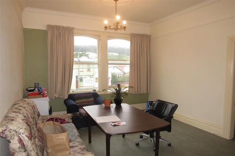 Photo of property in 2a Russell Terrace, Newtown, Wellington, 6021
