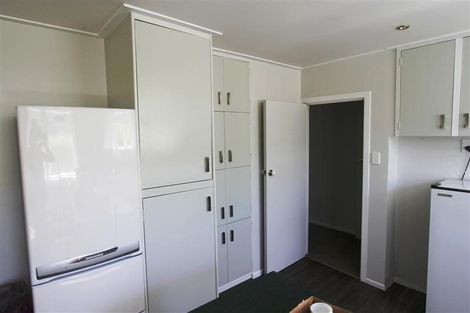 Photo of property in 120 Miromiro Road, Normandale, Lower Hutt, 5010