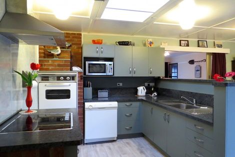 Photo of property in 279 Colville Road, Coromandel, 3584