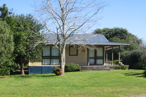 Photo of property in 82 Oyster Drive, Cooks Beach, Whitianga, 3591