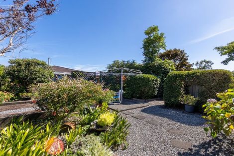Photo of property in 52 Andrew Street, Waikanae, 5036