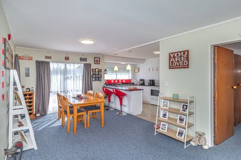 Photo of property in 3a Broadbelt Grove, Levin, 5510
