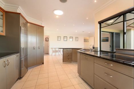 Photo of property in 3 Maldives Way, Papamoa Beach, Papamoa, 3118