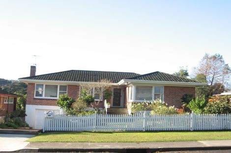 Photo of property in 32 Lawrence Crescent, Hillpark, Auckland, 2102