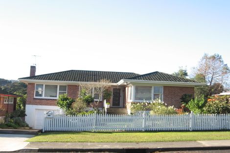 Photo of property in 32 Lawrence Crescent, Hillpark, Auckland, 2102