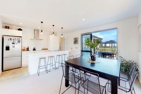 Photo of property in 38 Te Kio Crescent, Papamoa Beach, Papamoa, 3118