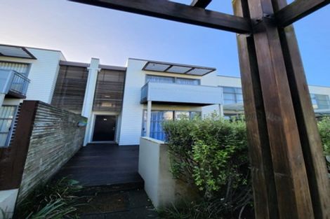 Photo of property in 39 The Track, Takanini, 2112