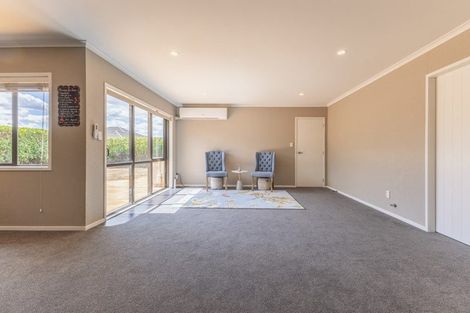 Photo of property in 70 Farringdon Avenue, Rototuna North, Hamilton, 3210