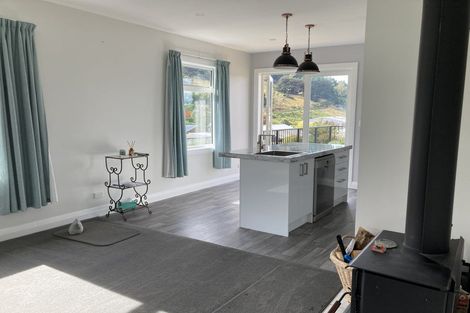 Photo of property in 28 Hugh Street, Sawyers Bay, Port Chalmers, 9023