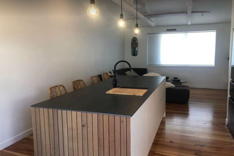 Photo of property in 2/8 Cecil Road, Milford, Auckland, 0620