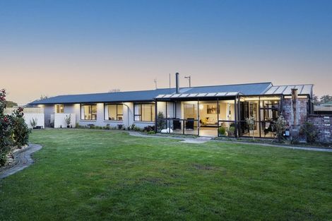 Photo of property in 10 Westerleigh Street, Bishopdale, Christchurch, 8053