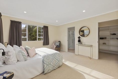 Photo of property in 11 Kennedy Grove, Stokes Valley, Lower Hutt, 5019
