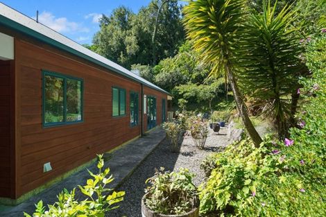 Photo of property in 103 Huia Street, Waikanae, 5391