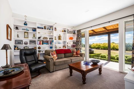 Photo of property in 67 Tarahunga Road, Levin, 5571