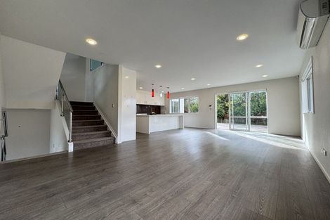 Photo of property in 39 Travis View Drive, Fairview Heights, Auckland, 0632