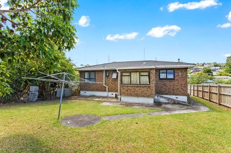Photo of property in 25 Dundale Avenue, Blockhouse Bay, Auckland, 0600