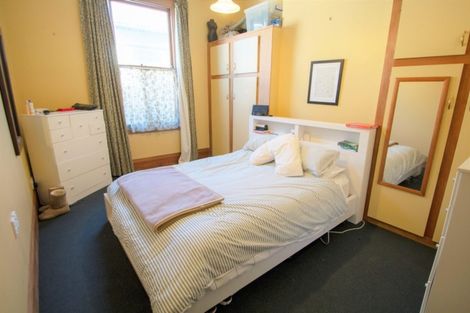 Photo of property in 127 Hargest Crescent, Saint Clair, Dunedin, 9012