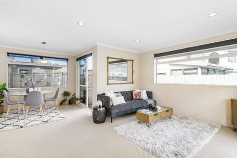 Photo of property in 56a Florence Avenue, Orewa, 0931