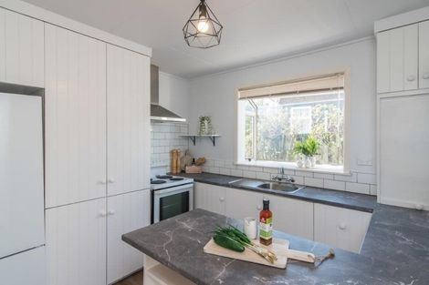 Photo of property in 4 Gavin Road, Raumati Beach, Paraparaumu, 5032