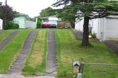 Photo of property in 13 Ennis Avenue, Pakuranga Heights, Auckland, 2010