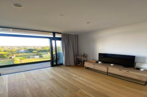 Photo of property in Frank Sargeson Apts, 305/80 Anzac Street, Takapuna, Auckland, 0622