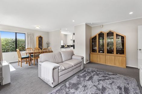 Photo of property in 6 Gee Street, Tawa, Wellington, 5028