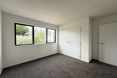 Photo of property in 40 Normanton Street, Glenfield, Auckland, 0629