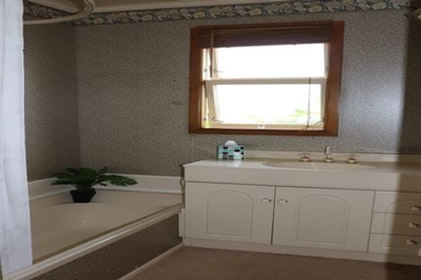 Photo of property in 13 Cambridge Terrace, East Gore, Gore, 9710