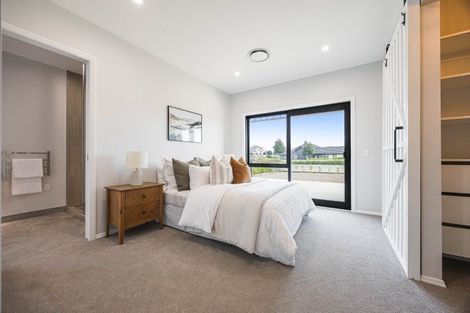 Photo of property in 106 Metoriti Crescent, Karaka, 2124