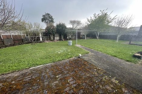 Photo of property in 13 Kowhai Street, Inglewood, 4330