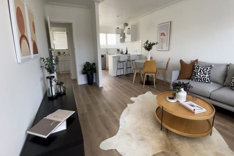 Photo of property in 2/71 Mount Smart Road, Onehunga, Auckland, 1061