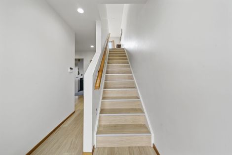 Photo of property in 8 Marina View, Paremata, Porirua, 5026