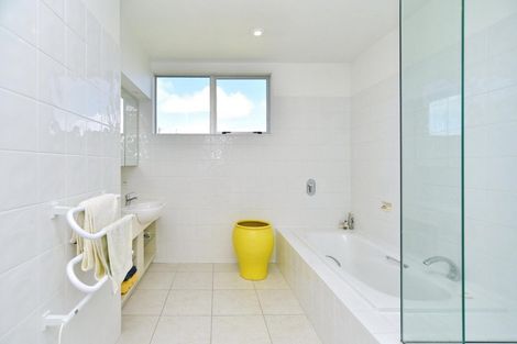 Photo of property in 206 Major Hornbrook Road, Mount Pleasant, Christchurch, 8081