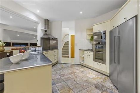 Photo of property in 9 The Knoll, Greenhithe, Auckland, 0632