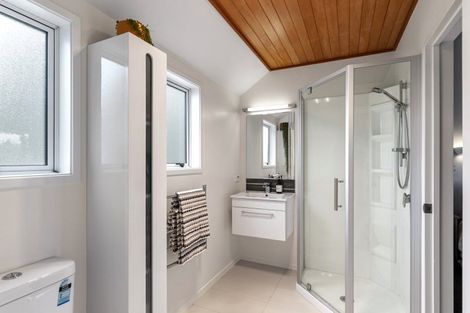 Photo of property in 481 Avonhead Road, Avonhead, Christchurch, 8042