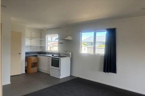Photo of property in 8 Finsbury Street, Islington, Christchurch, 8042