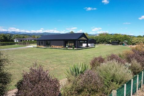 Photo of property in 18 Oriwa Lane, Levin, 5571