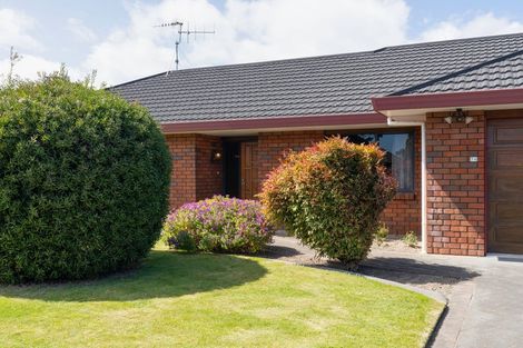 Photo of property in 74 Cedar Drive, Paraparaumu Beach, Paraparaumu, 5032